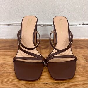 CHIC MOCHA BROWN STRAPPY HEELS